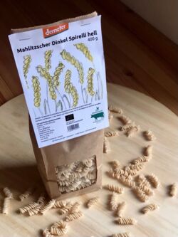 Tüte mit Spirelli Pasta