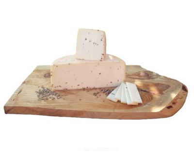 Produktfoto zu Ziegenkäse Korinna mit Koriander und Cumin_Kreuzkümmel