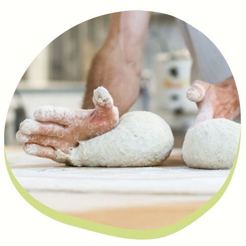 In der Hofbäckerei wird nach traditionellem Handwerk gebacken.