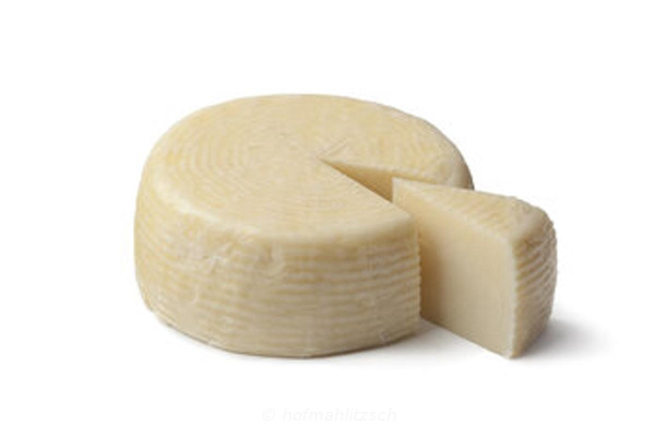 Produktfoto zu Graviera - traditioneller griechischer Käse mit Edelschimmel