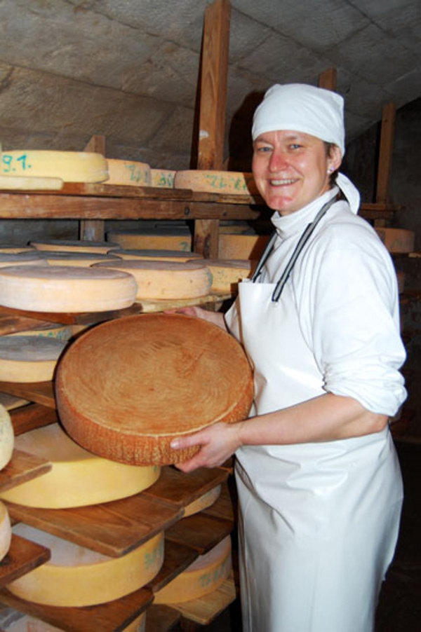 Produktfoto zu Cunnersdorfer Bockshornklee - Rohmilchkäse, verfeinert mit Bockshornklee aus der Sächsichen Schweiz