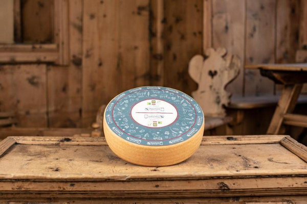 Produktfoto zu Bergkäse Val Müstair - charaktervoller Käse mit ausgewogenen Aromen