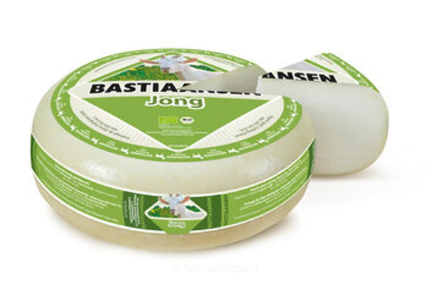 Produktfoto zu Ziegenkäse jung Bastiaansen - rundes Aroma mit karamelliger Note