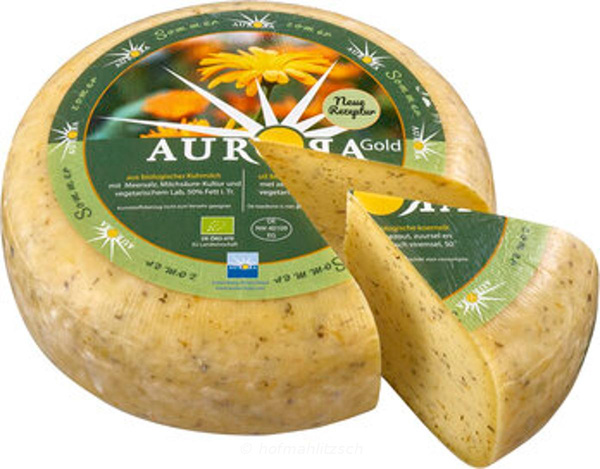 Produktfoto zu Aurora Gold Sommerkäse - Schnittkäse mit Ringelblume, Knoblauch & Kräutern