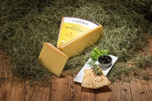 Produktfoto zu Tiroler Bergkäse g.U. Walchsee - klassischer Bergkäse, mild und geschmeidig