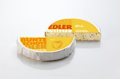 Produktfoto zu Frühlingsbrie - Bunte Schote - rahmiger Käse mit frischem Geschmack