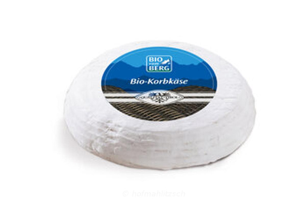 Produktfoto zu Tiroler Korbkäse aus Heumilch - Weichkäse mit Edelschimmel, cremig und mild