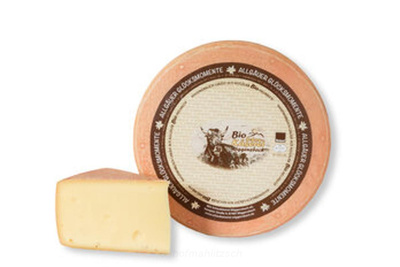 Produktfoto zu Allgäuer Glücksmomente - Heumilchkäse mit feinwürzigem Geschmack